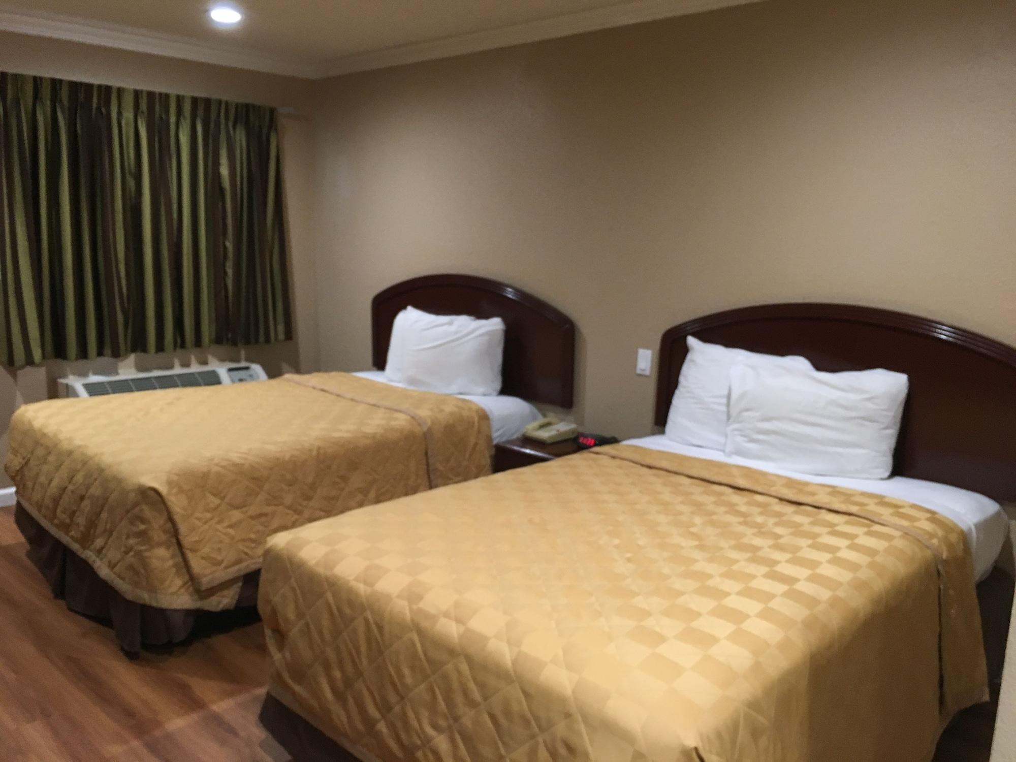 Express Inn & Suites Ontario Airport Exterior photo